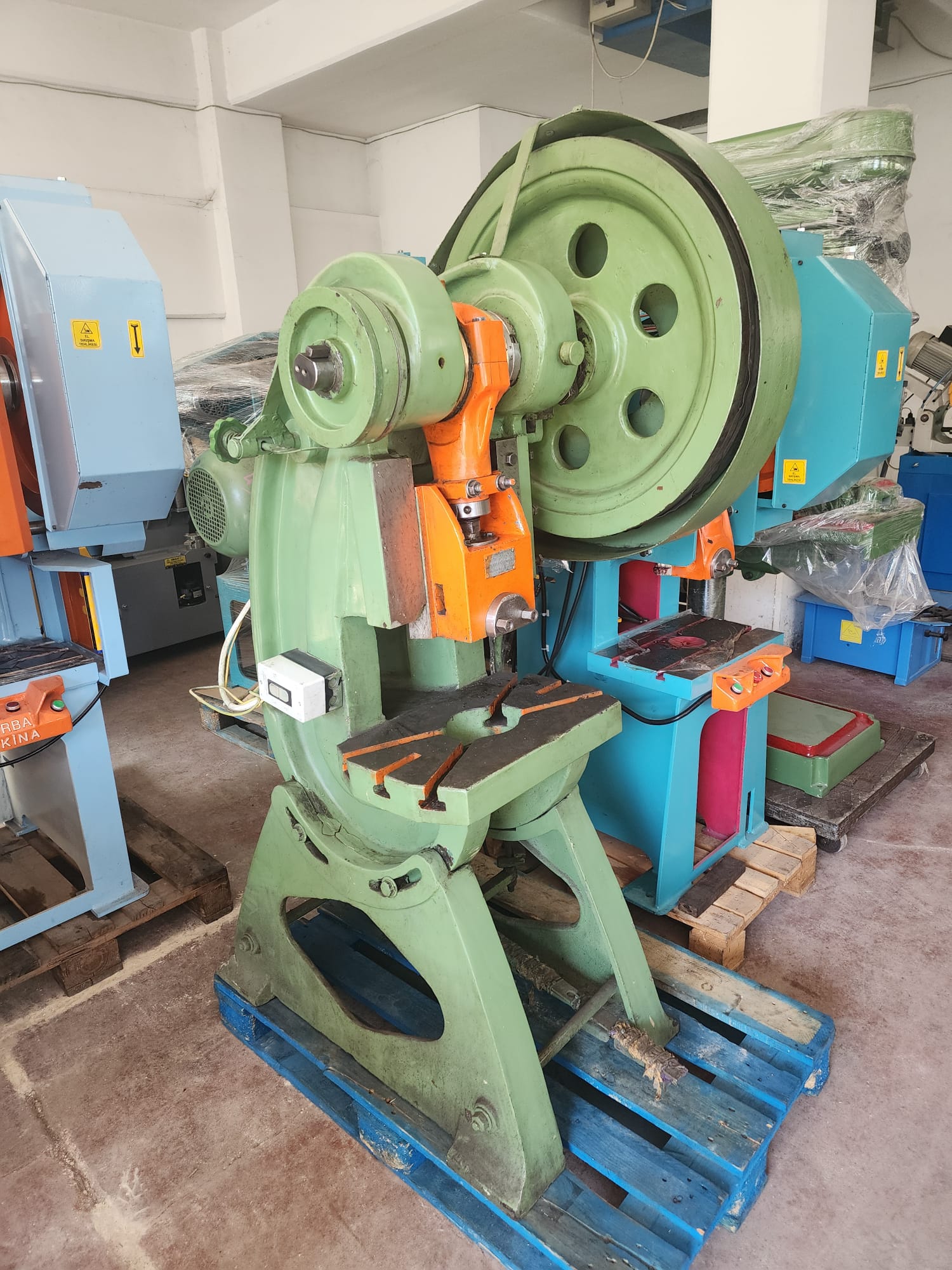 25 TON EKSANTRİK PRES TEZGAHI