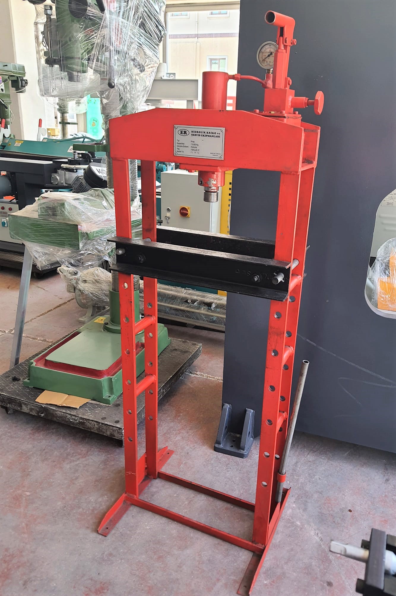 15 TON KOLLU HİDROLİK PRES (MANUEL)