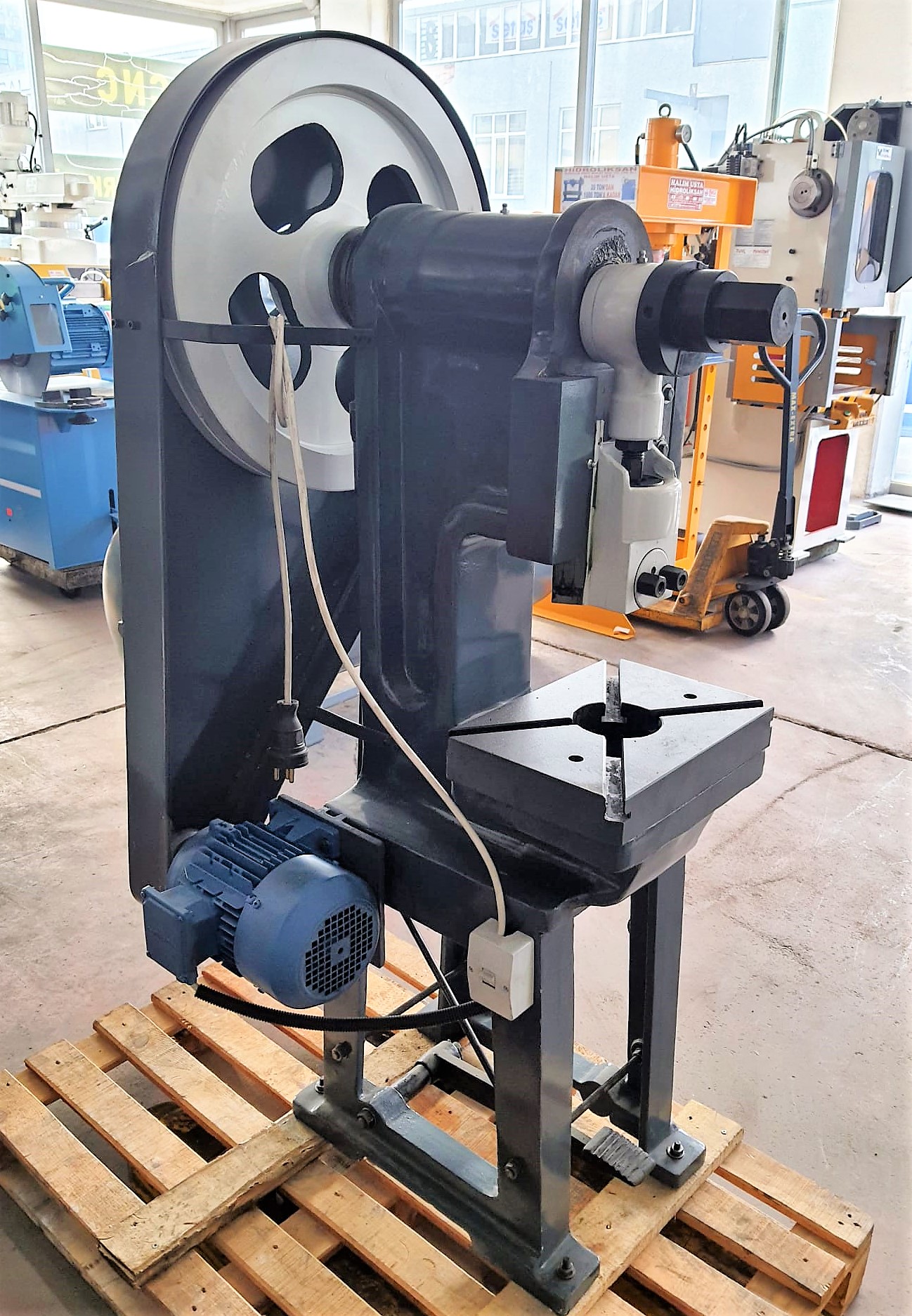 10 TON EKSANTRİK PRES TEZGAHI